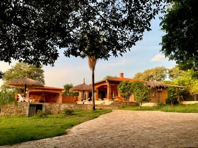 En Venta Casa quinta, rodeada de naturaleza, privacidad y excelente infraestructura, ideal para residencia familiar, descanso o inversión.