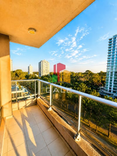 En venta apartamento de 3 dormitorios en Cantegril, Punta del Este con agradable vista
