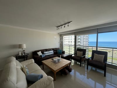 Apartamento en Brava, 3 dormitorios *