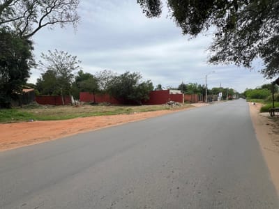 ALQUILO TERRENO ESTRATÉGICO EN PRIMER BARRIO LUQUE