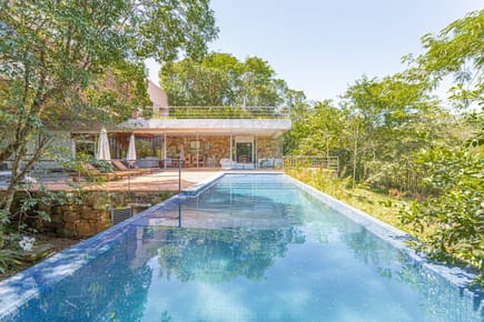 Residencia en Venta con vista al lago Ypacarai