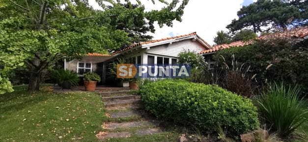 Casa en Punta del Este, Cantegril
