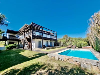 Venta Casa - Chalet en Punta Piedras el Chorro.