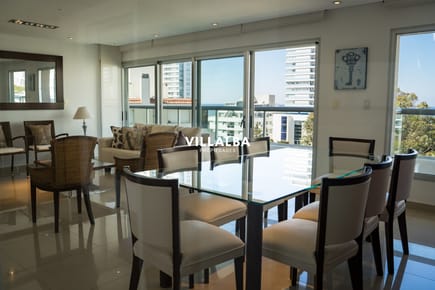 VENTA  DE APARTAMENTO 4 DORMITORIOS CON VISTA AL MAR