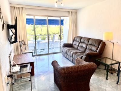 Alquiler temporada apartamento 2 dormitorios mas dependencia de servicio en Playa Mansa, Punta del Este