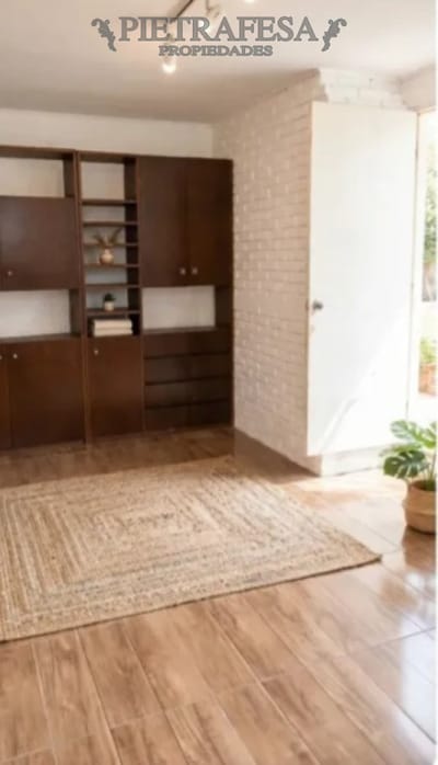Casa en alquiler, 1dormitorio, 1 baño, garaje. Belvedere.