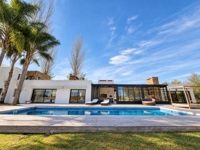 VENTA CASA EL QUIJOTE BARRIO PRIVADO PUNTA DEL ESTE