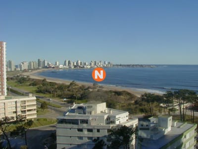 Apartamento en Venta y Alquiler, Mansa, Punta del Este, 2 Dormitorios.