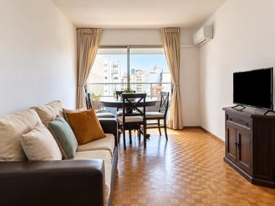PUNTA CARRETAS A PASOS DEL MAR – ALQUILER APARTAMENTO DE 1 DORMITORIO CON MUEBLES