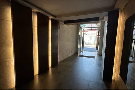 Oficina con vista en Edificio Corporativo - Centro