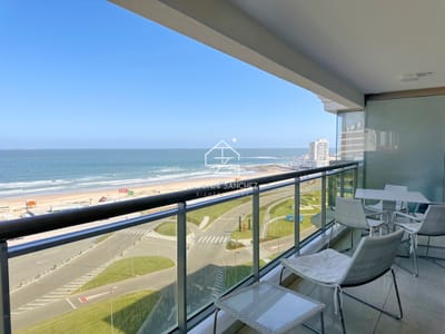 Apartamento en venta de 3 dormitorios en torre Imperiale, Punta del Este.