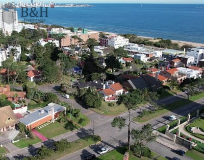 Casa de 4 dormitorios en Venta , Punta del este