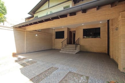 Alquilo duplex con piscina - 3 dorm en suite en el Barrio Villa Morra