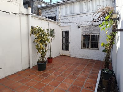 Casa De Dos Plantas Con Gran Potencial. Muy Buena Oportunidad!!!