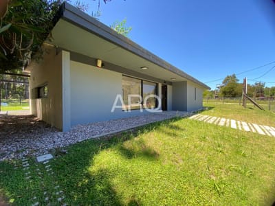 Venta Casa 3 Dormitorios En Punta Colorada