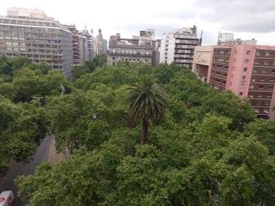 IMPECALE . TODO AL FRENTE , 140M2 , MUCHA LUZ , 5 DORM., OFICINA O VIVIENDA 2 COCHERAS