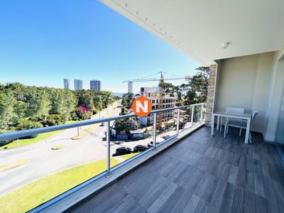VENTA DE APARTAMENTO DE 3 DORMITORIOS EN MANSA PUNTA DEL ESTE