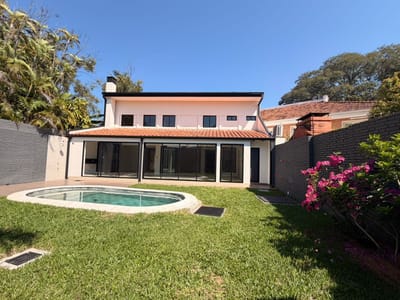VENDO HERMOSA CASA A ESTRENAR EN BARRIO EL DORADO*