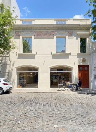 Alquiler de local a estrenar ideal para empresas, consultorios u oficinas sobre la calle Pablo de María, en su mejor ubicación