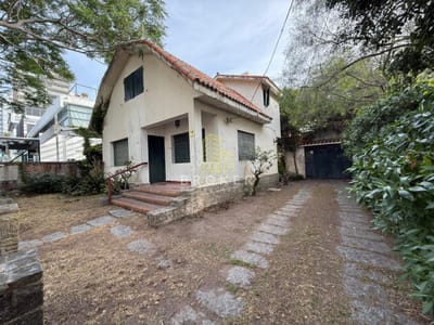 Propiedad con potencial comercial en Península - Punta del Este