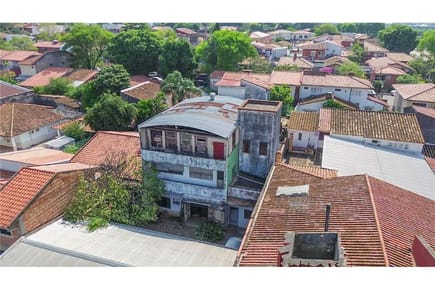 EDIFICIO COMERCIAL SOBRE AVDA. GRAL.SANTOS