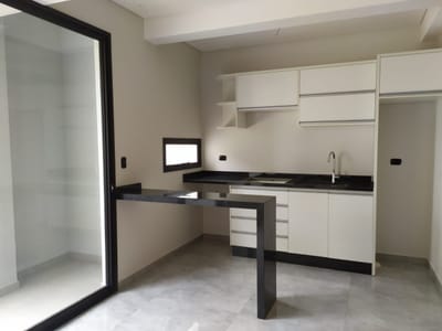 VENDO DEPARTAMENTO DE UN DORMITORIO CON BALCON EDIFICIO GONNET / RENTA ASEGURADA