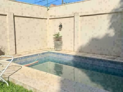 ALQUILER DE RESIDENCIA EN ESQUINA EN BARRIO CARMELITAS