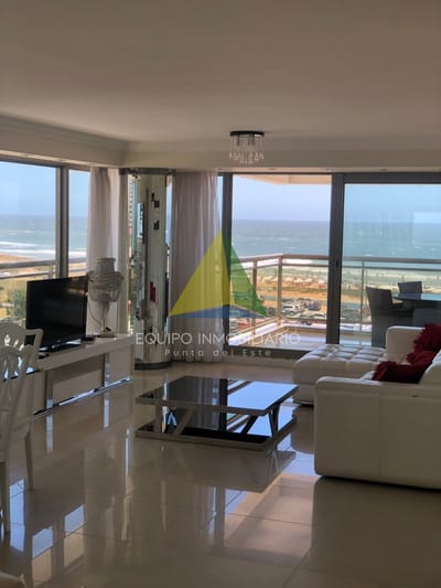 Venta y alquiler de apartamento, primera linea de la brava. - Ref : EQP7273