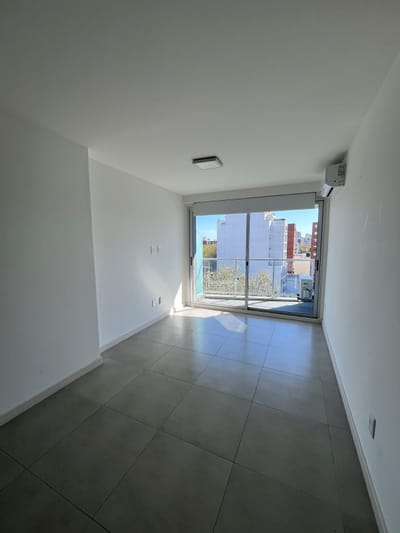 Alquiler Apartamento De Dos Dormitorios En Cordón Sur Al Frente