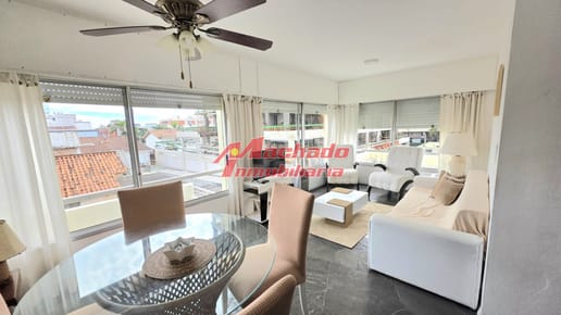 Apartamento en Venta de dos dormitorios en Punta del Este