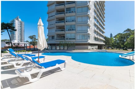 Venta de apart en la Roosevelt, 3 dorm, 3 baños, balcon, servicios.