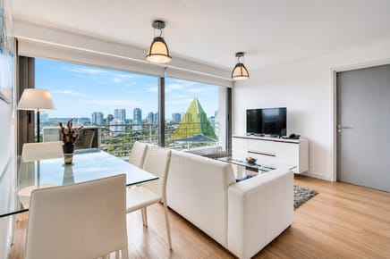 Moderno Apartamento de 2 Dormitorios - Punta del Este - Ref : EQP6869