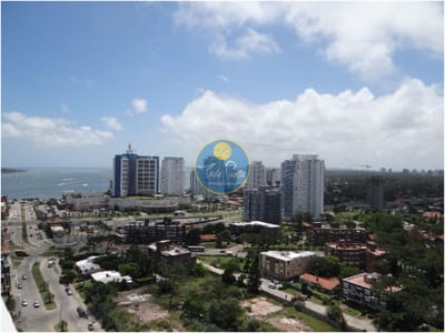 FOREST TOWER 2 DORMITORIOS Y MEDIO  ALQUILER PUNTA DEL ESTE, DISPONIBLE A PARTIR DEL 05-01