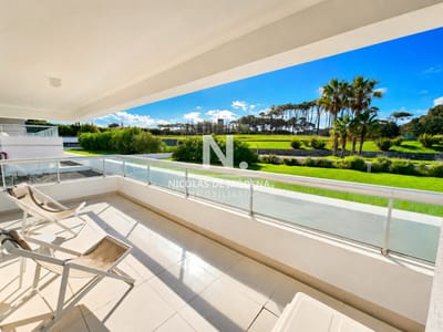 En venta en apartamento de 4 dormitorios con agradable vista a metros del mar, Brava Punta del Este