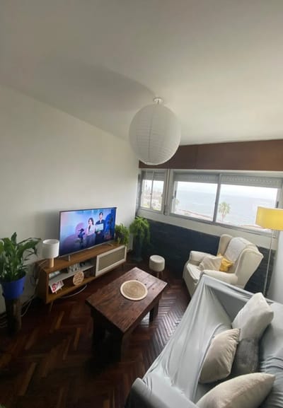 Exclusivo apartamento de 1 dormitorio en alquiler sobre Reconquista: Lujo, confort y vistas panorámicas al mar.