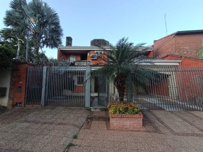 VENDO HERMOSA RESIDENCIA EN EXCLUSIVA ZONA RESIDENCIAL