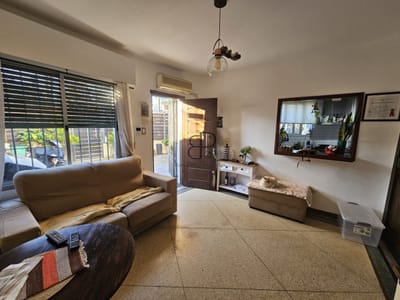 Venta Casa 1 Dormitorio Buceo con patio y cochera