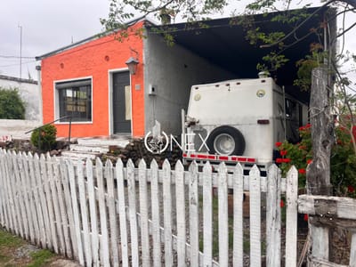casa en plena Avenida Roldan