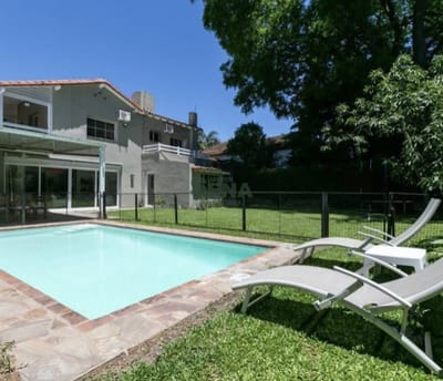 Alquiler casa en Rincon del Indio, 5 dormi, 4 baños, piscina, cerca del mar.