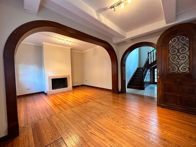 Elegancia atemporal y confort contemporáneo