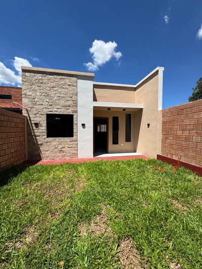 EN VENTA HERMOSO CHALET EN CAPIATA IDEAL PARA CHE ROGA PORA