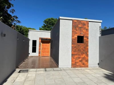 Vendo chalet 3 Hab y piscina barrio remanso villa elisa 