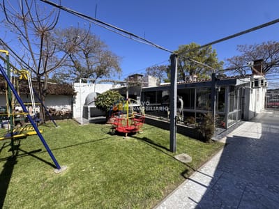 Venta casa 3 dormitorios + patio + barbacoa + garaje
