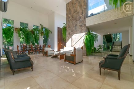 CASA EN VENTA - PARQUE LA FLORESTA (ZONA OESTE)