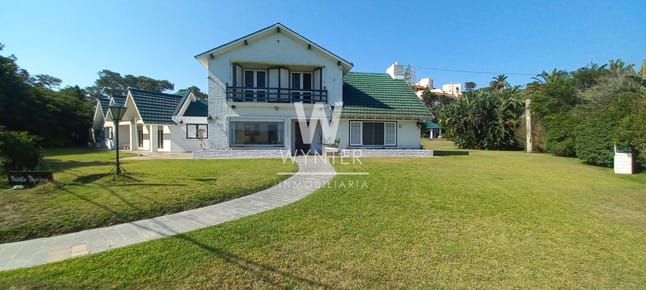 Terreno de 3.550 m2 en Playa Mansa