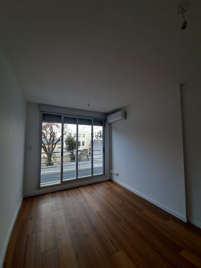 Alquiler de 1 Dormitorio con terraza sobre 8 de Octubre