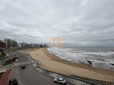 En alquiler temporal en el edificio Mir, Punta del Este