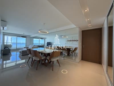 Venta de lujoso apartamento 2 suites, con vista al mar, 122 metros cuadrados y parrillero propio