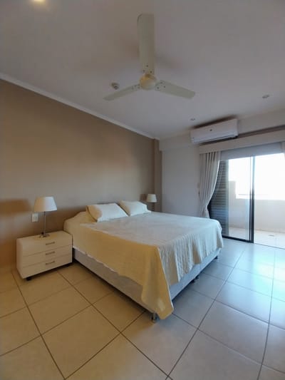 Alquiler departamento con muebles de 3 dormitorios en suite, en Las Lomas