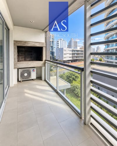 Apartamento en venta en Punta del Este con parrillero propio